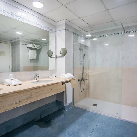 Bartos Hotel 4*