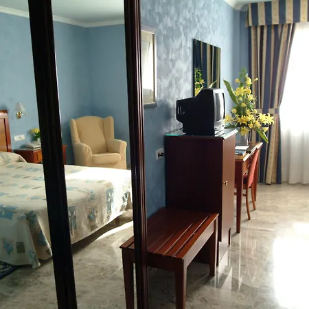 Bartos Hotel 4*