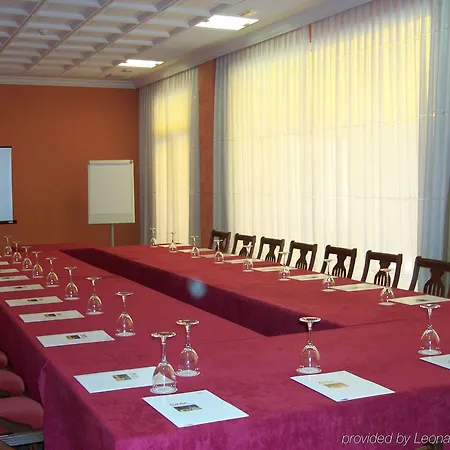 巴托斯酒店 4* 阿尔穆萨费斯